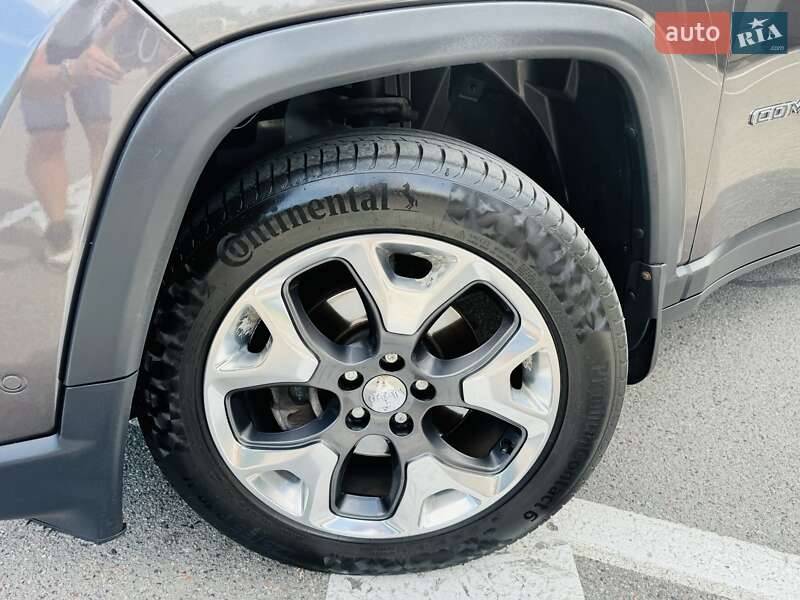 Внедорожник / Кроссовер Jeep Compass 2019 в Киеве