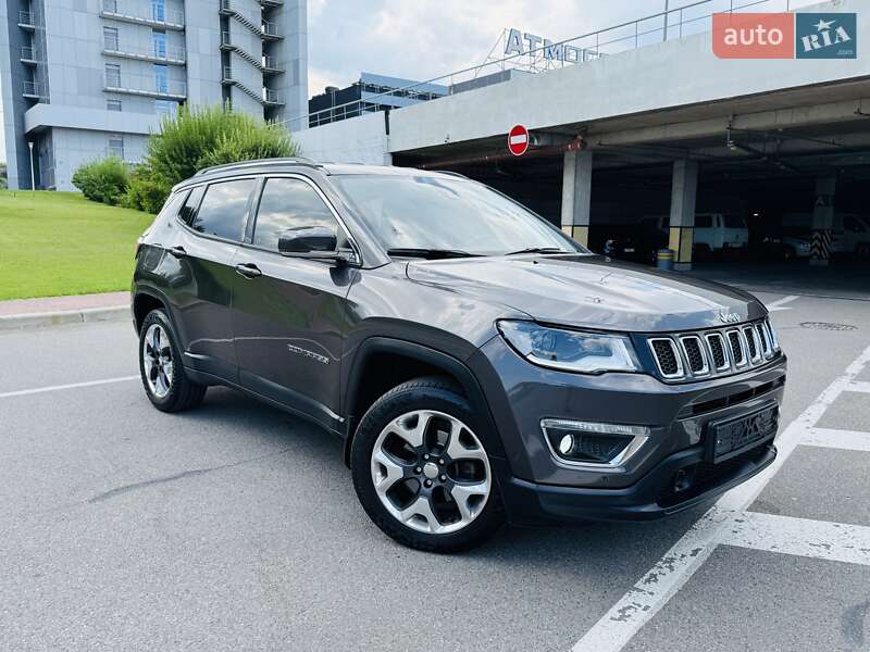 Внедорожник / Кроссовер Jeep Compass 2019 в Киеве