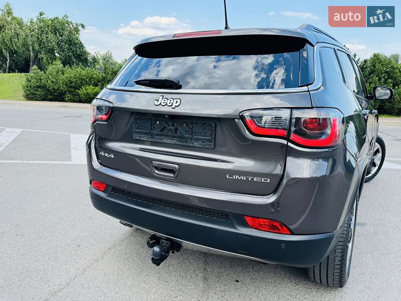 Внедорожник / Кроссовер Jeep Compass 2019 в Киеве