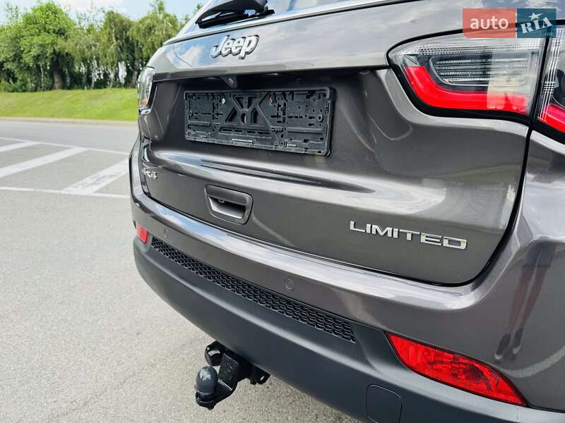 Внедорожник / Кроссовер Jeep Compass 2019 в Киеве