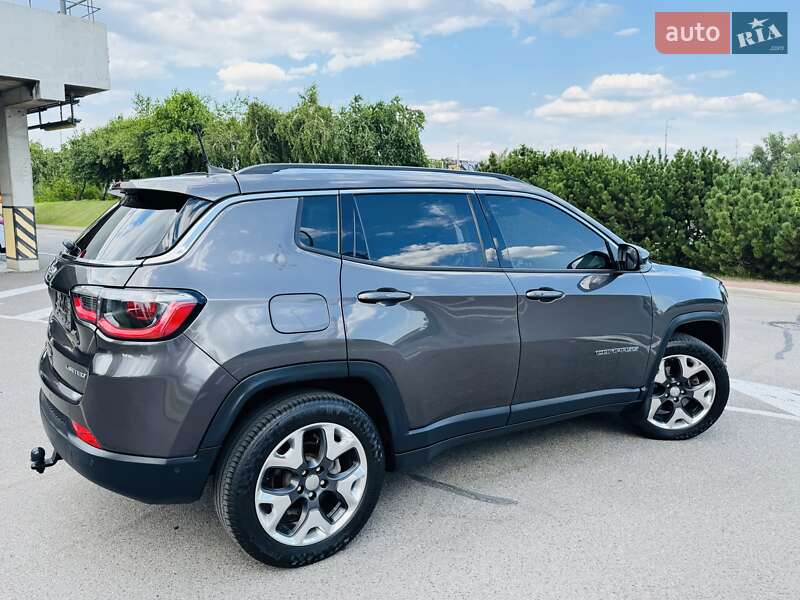 Внедорожник / Кроссовер Jeep Compass 2019 в Киеве