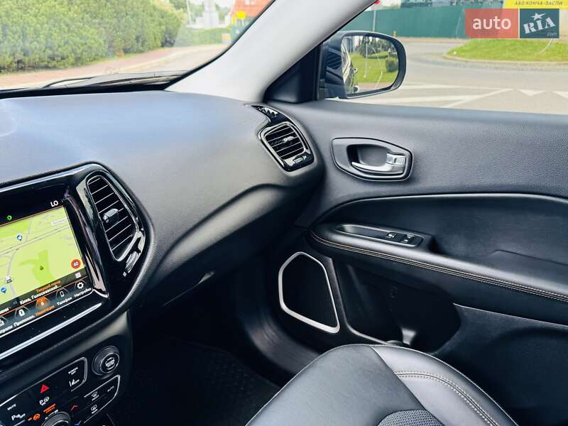 Внедорожник / Кроссовер Jeep Compass 2019 в Киеве