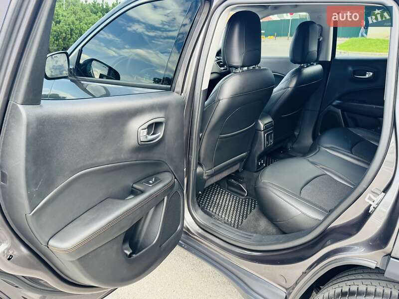 Внедорожник / Кроссовер Jeep Compass 2019 в Киеве