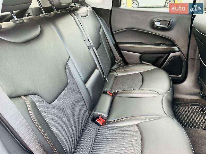 Внедорожник / Кроссовер Jeep Compass 2019 в Киеве