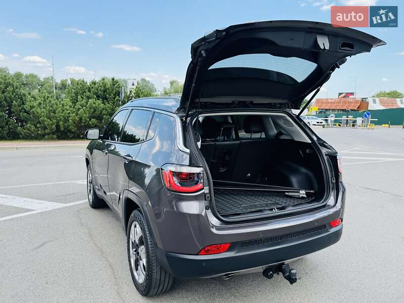Внедорожник / Кроссовер Jeep Compass 2019 в Киеве