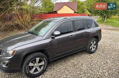 Внедорожник / Кроссовер Jeep Compass 2015 в 