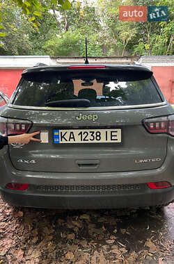 Внедорожник / Кроссовер Jeep Compass 2019 в 