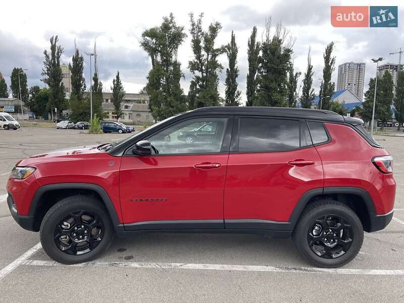 Внедорожник / Кроссовер Jeep Compass 2023 в Киеве