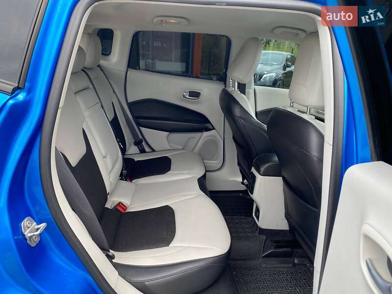 Внедорожник / Кроссовер Jeep Compass 2017 в Львове