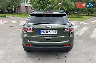 Позашляховик / Кросовер Jeep Compass 2019 в 