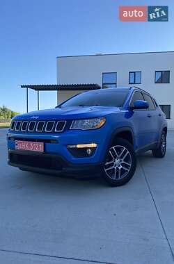 Внедорожник / Кроссовер Jeep Compass 2018 в 