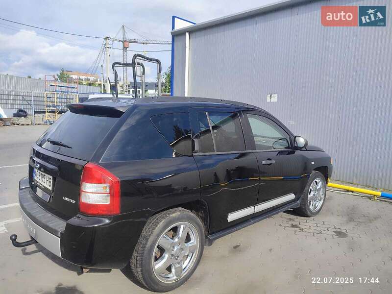 Внедорожник / Кроссовер Jeep Compass 2007 в Луцке