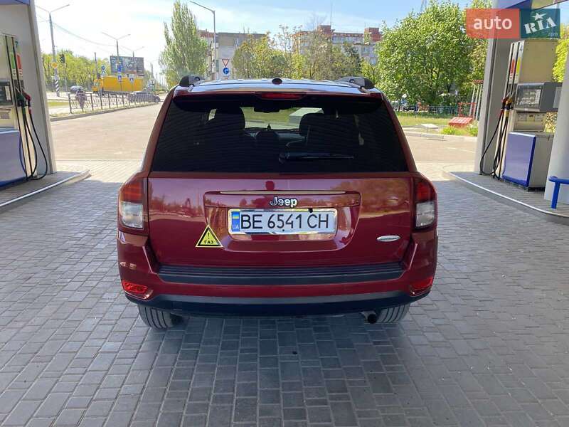 Внедорожник / Кроссовер Jeep Compass 2016 в Николаеве