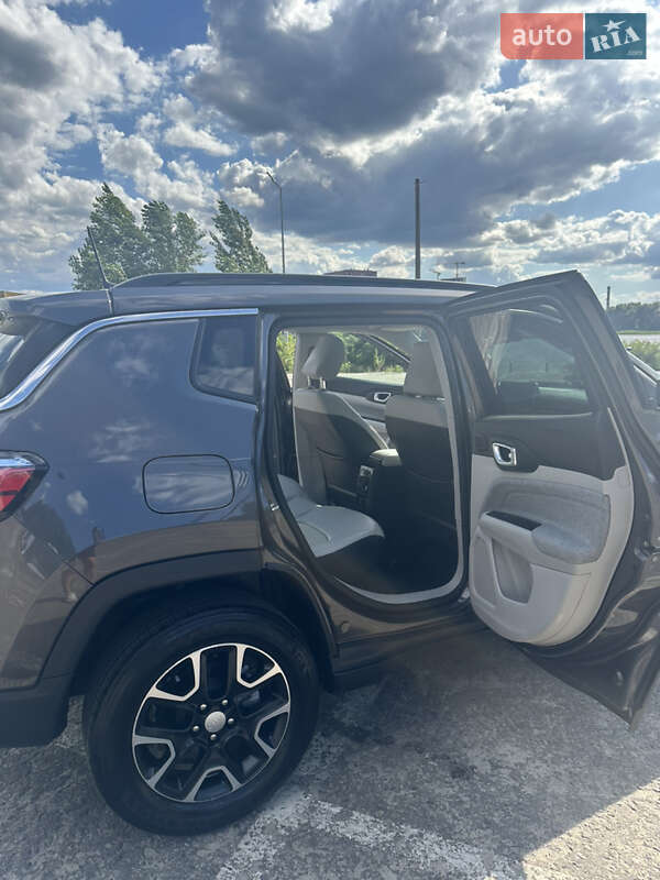 Внедорожник / Кроссовер Jeep Compass 2021 в Киеве