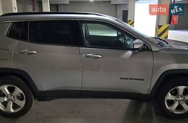 Внедорожник / Кроссовер Jeep Compass 2018 в 