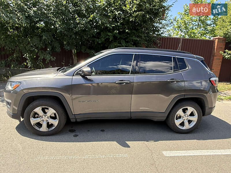 Внедорожник / Кроссовер Jeep Compass 2017 в Киеве