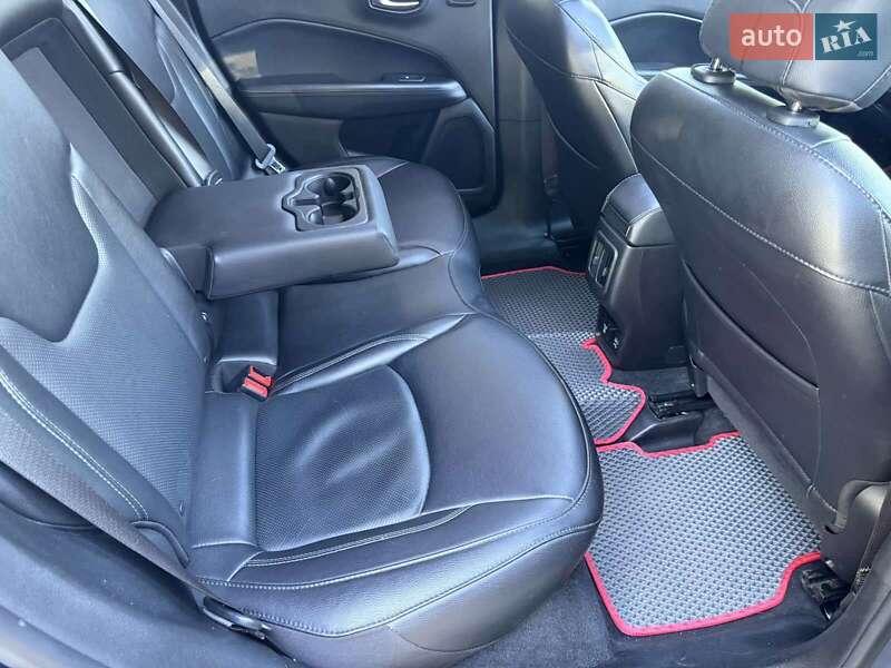 Внедорожник / Кроссовер Jeep Compass 2019 в Киеве