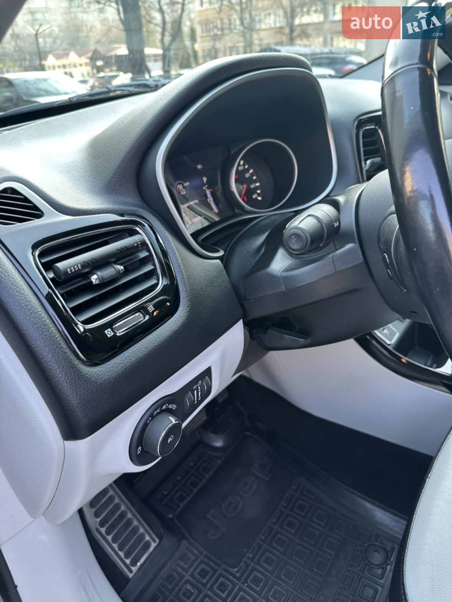 2019 Jeep Compass - мініатюра 13