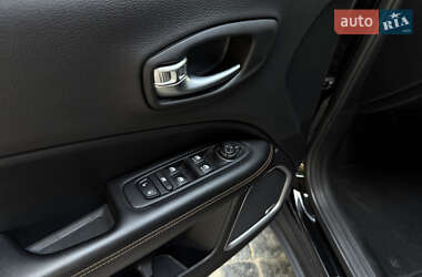 Внедорожник / Кроссовер Jeep Compass 2020 в 