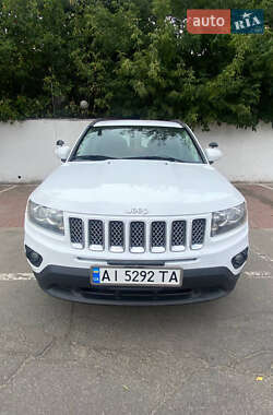 Внедорожник / Кроссовер Jeep Compass 2015 в 