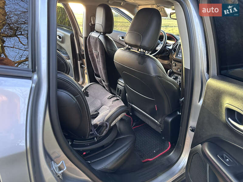 Внедорожник / Кроссовер Jeep Compass 2018 в Львове фото 18 Внедорожник / Кроссовер Jeep Compass 2018 в Львове