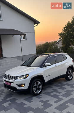 Внедорожник / Кроссовер Jeep Compass 2018 в 