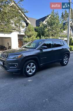 Внедорожник / Кроссовер Jeep Compass 2017 в 