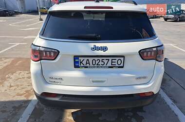Внедорожник / Кроссовер Jeep Compass 2017 в 