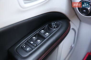 Внедорожник / Кроссовер Jeep Compass 2017 в 