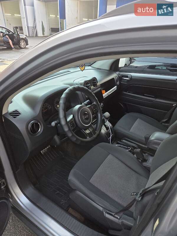 Внедорожник / Кроссовер Jeep Compass 2014 в Буче