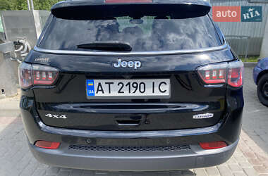 Внедорожник / Кроссовер Jeep Compass 2017 в 