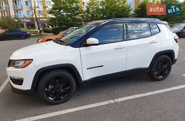 Внедорожник / Кроссовер Jeep Compass 2020 в Вишневом
