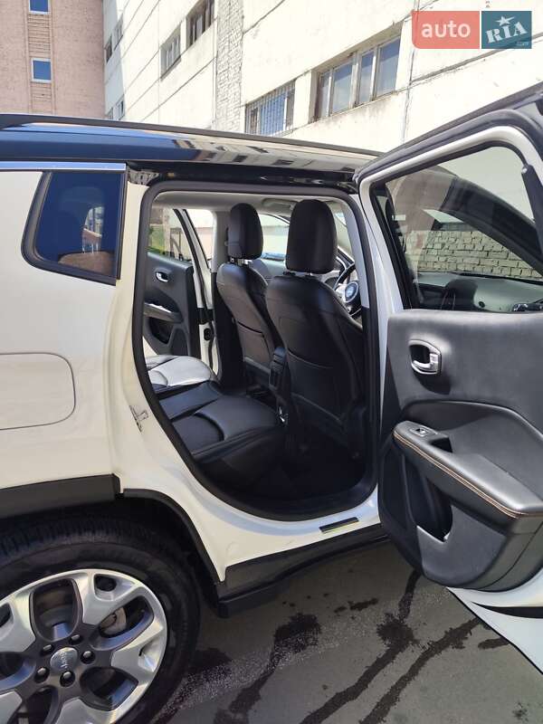 Внедорожник / Кроссовер Jeep Compass 2020 в Киеве