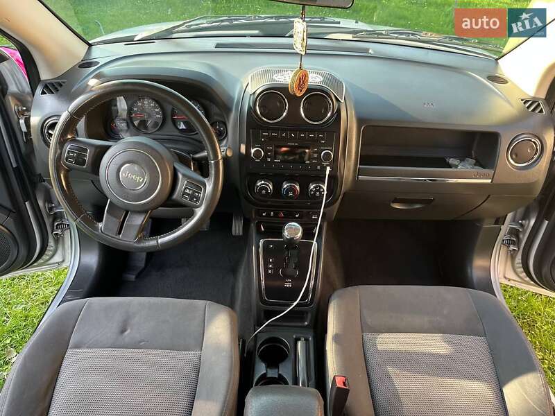 Внедорожник / Кроссовер Jeep Compass 2011 в Черновцах