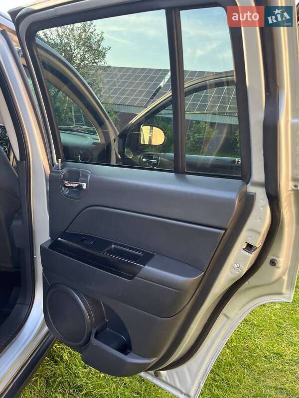 Внедорожник / Кроссовер Jeep Compass 2011 в Черновцах