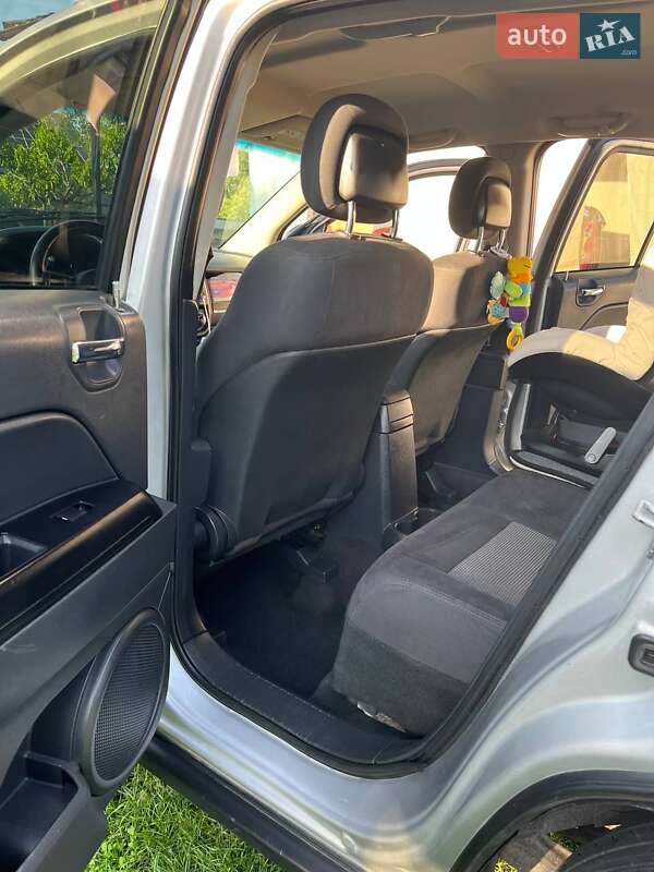 Внедорожник / Кроссовер Jeep Compass 2011 в Черновцах