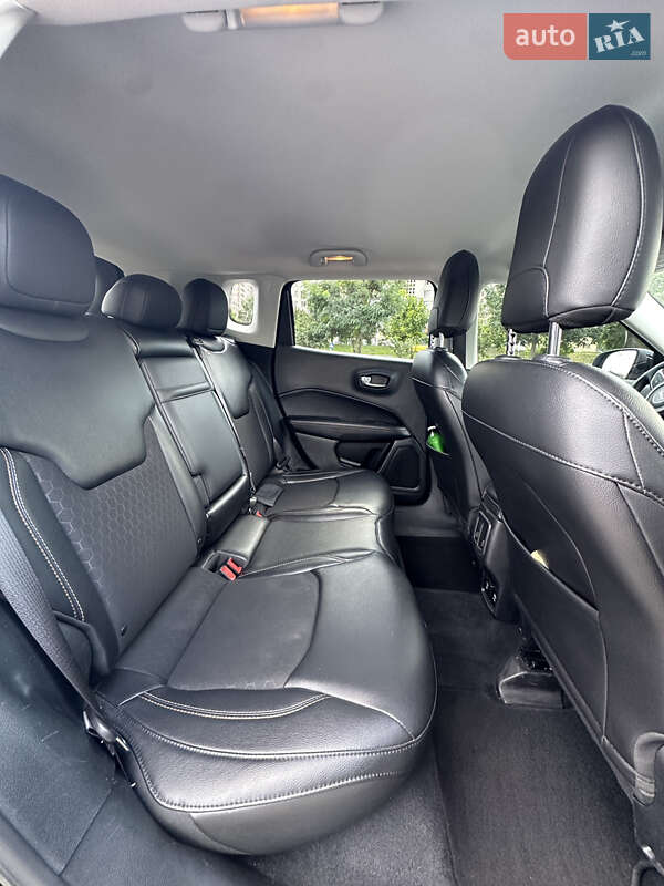 Внедорожник / Кроссовер Jeep Compass 2018 в Киеве