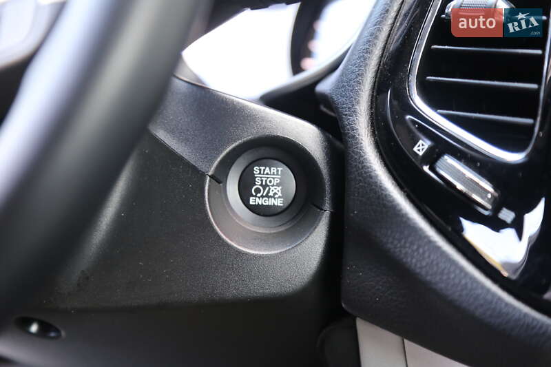 Внедорожник / Кроссовер Jeep Compass 2019 в Киеве