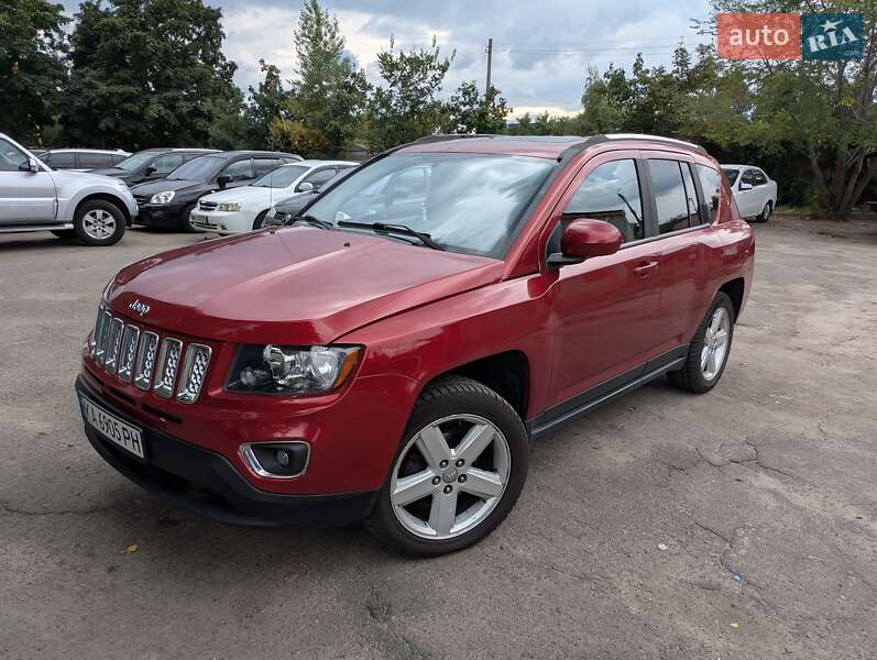 Внедорожник / Кроссовер Jeep Compass 2014 в 