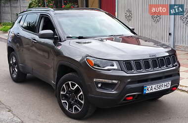 Внедорожник / Кроссовер Jeep Compass 2018 в 