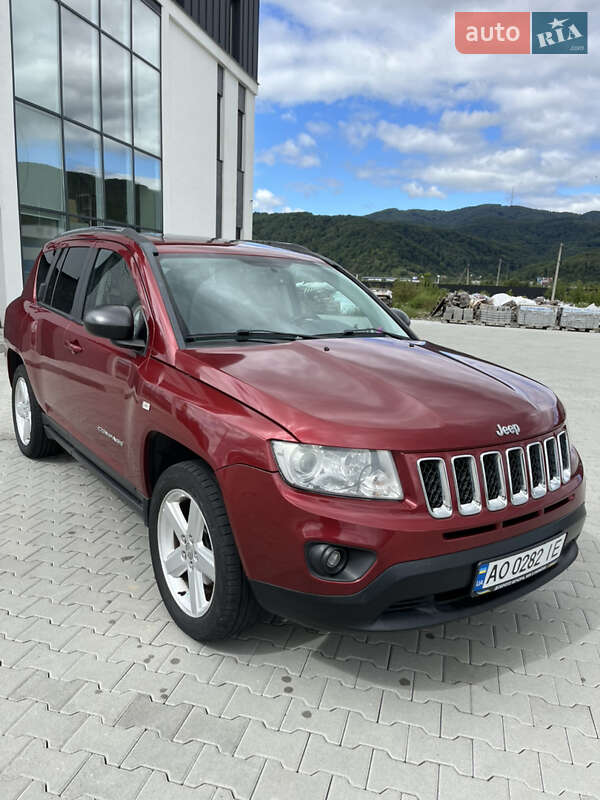 Внедорожник / Кроссовер Jeep Compass 2012 в Хусте
