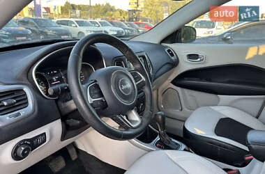 Внедорожник / Кроссовер Jeep Compass 2018 в 