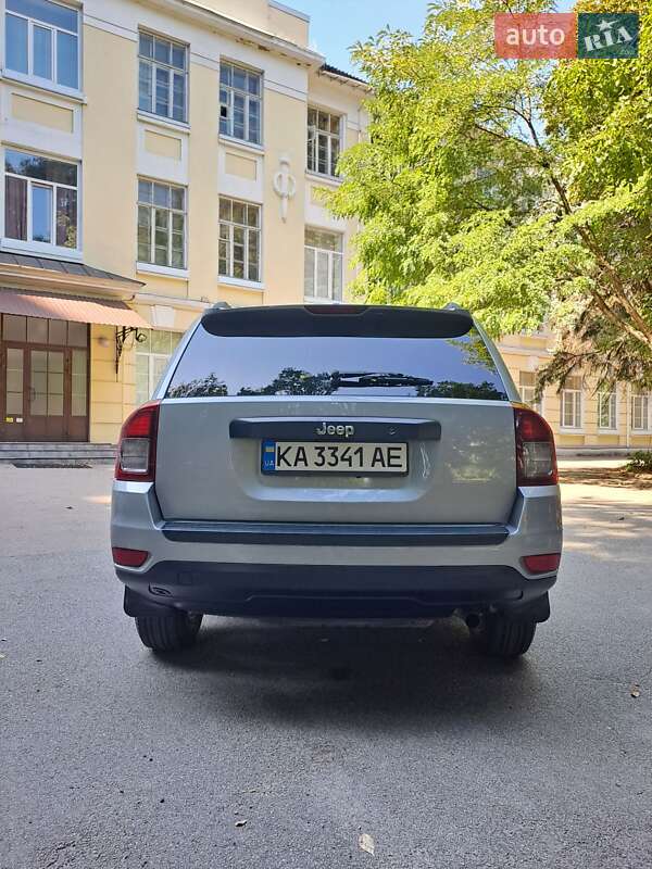 Внедорожник / Кроссовер Jeep Compass 2015 в Киеве