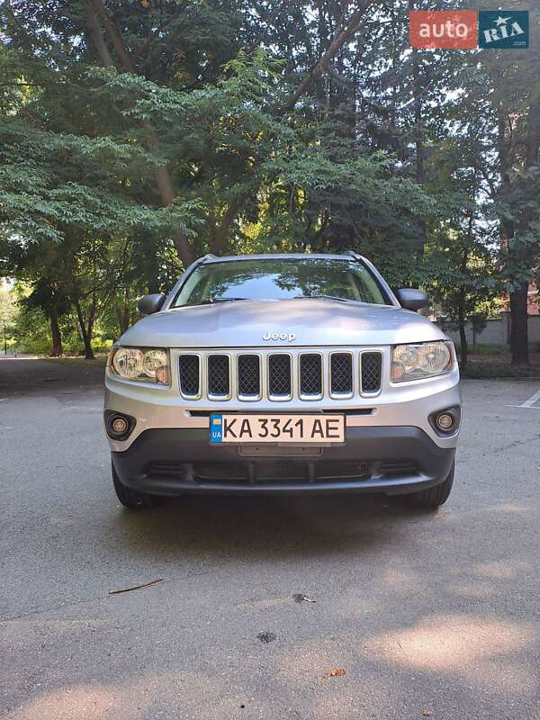 Внедорожник / Кроссовер Jeep Compass 2015 в Киеве
