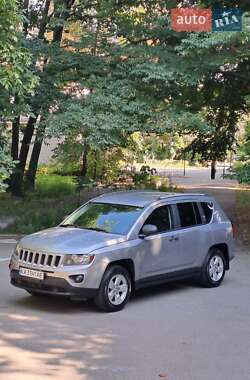 Внедорожник / Кроссовер Jeep Compass 2015 в 