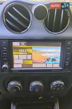Внедорожник / Кроссовер Jeep Compass 2015 в 