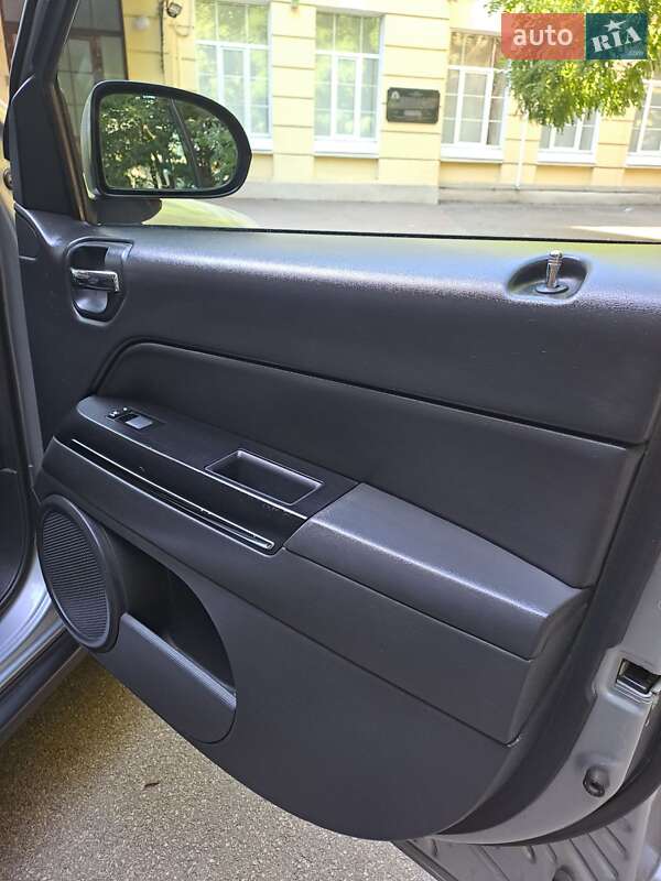 Внедорожник / Кроссовер Jeep Compass 2015 в Киеве