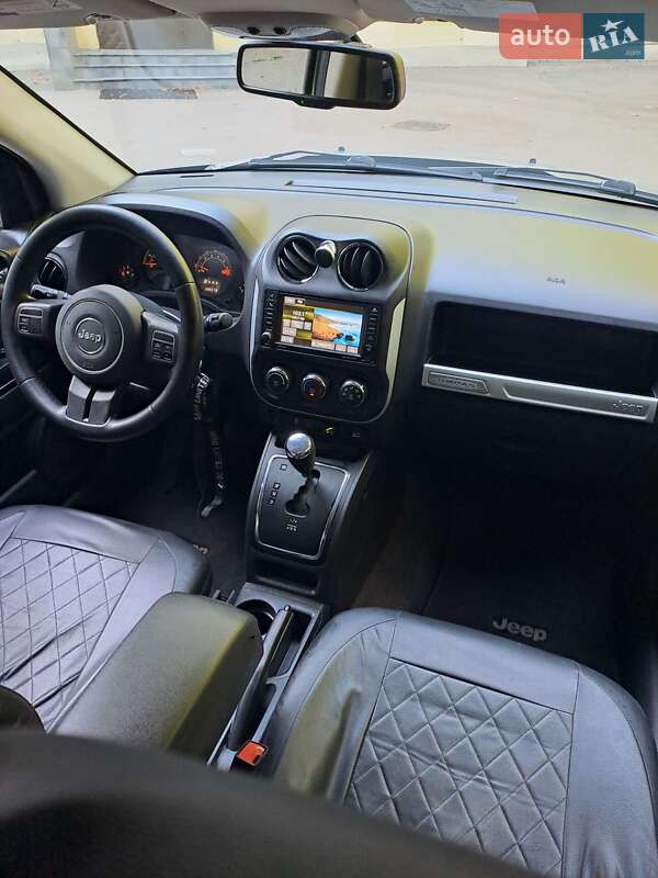 Внедорожник / Кроссовер Jeep Compass 2015 в Киеве