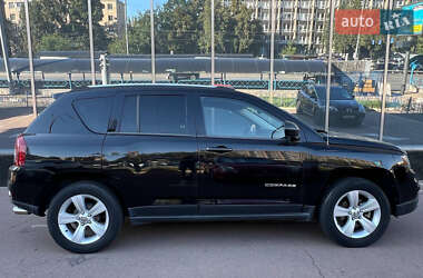 Внедорожник / Кроссовер Jeep Compass 2014 в 