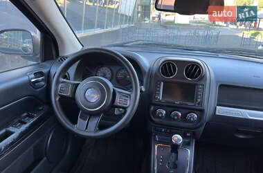 Внедорожник / Кроссовер Jeep Compass 2014 в 